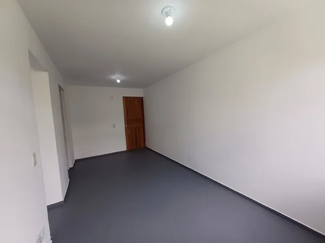 Imagem 12: Apartamento para Locação em Curitiba / PR no bairro Fazendinha