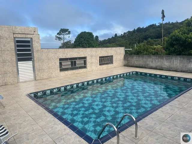 Imagem 2: Chácara com Piscina e Escritura
