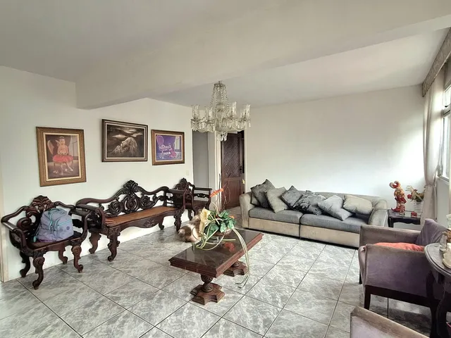Imagem: O apartamento possui 3 Dormitórios, 1 Suíte, 3 Banheiros,
