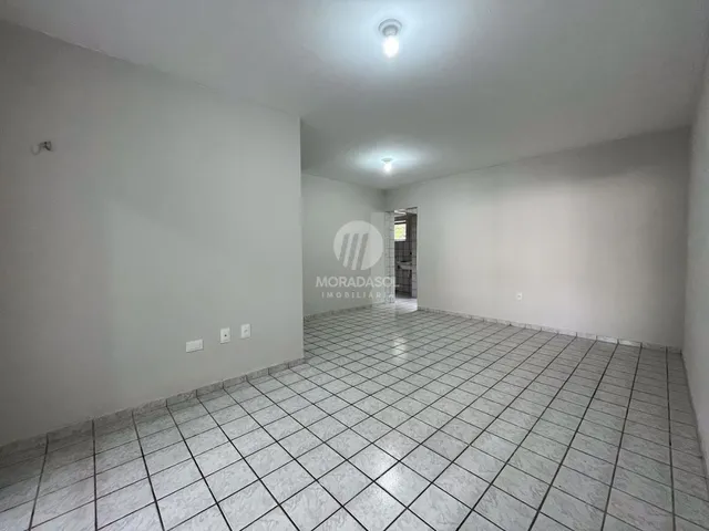 Imagem: O apartamento possui 3 Dormitórios, 1 Suíte, 2 Banheiros,