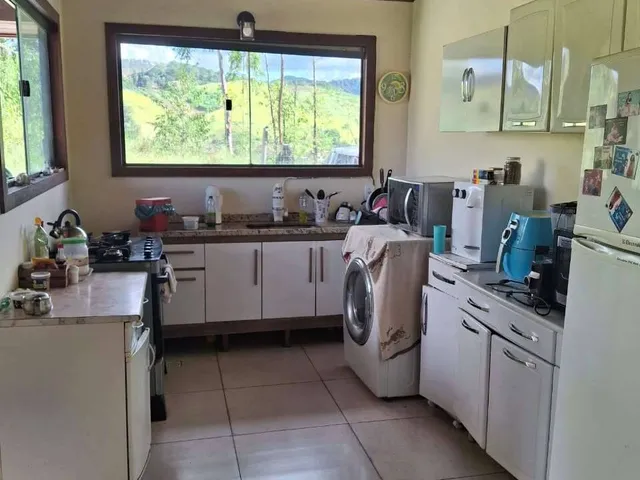 Imagem 2: Casa confortável em Nova Friburgo, no Amparo, com 3 quartos e 4 vagas
