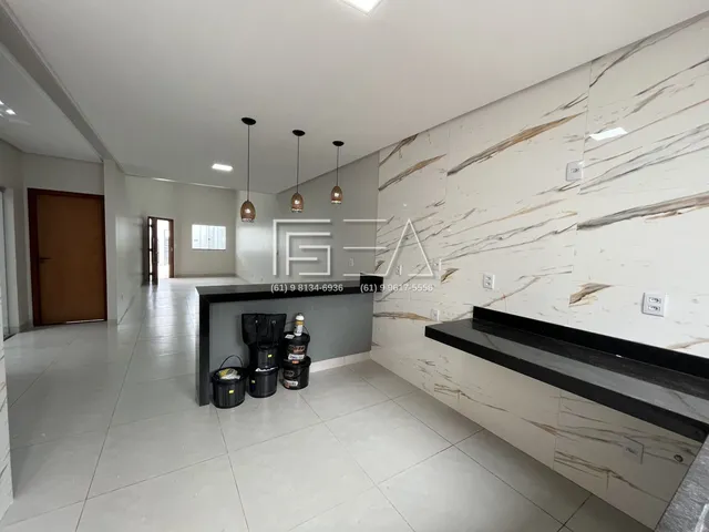 Imagem 6: Encantadora Casa com 3 Quartos, 2 Suítes e Quintal Amplo
