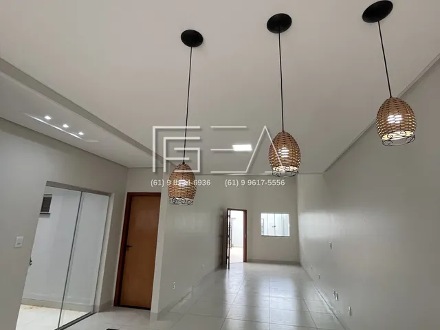 Imagem 2: Encantadora Casa com 3 Quartos, 2 Suítes e Quintal Amplo