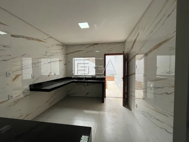 Imagem 3: Encantadora Casa com 3 Quartos, 2 Suítes e Quintal Amplo