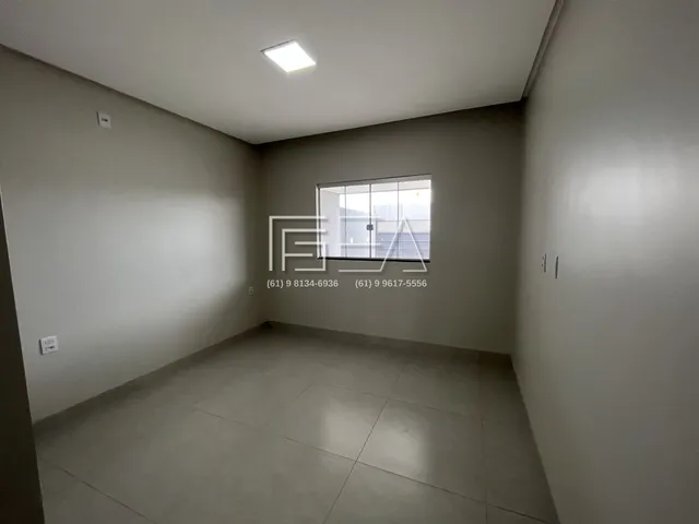 Imagem 15: Encantadora Casa com 3 Quartos, 2 Suítes e Quintal Amplo