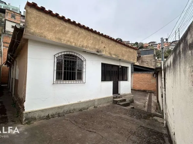 Imagem 4: Casa à Venda no Caminho Novo – Conforto, Espaço e Potencial de Ampliação