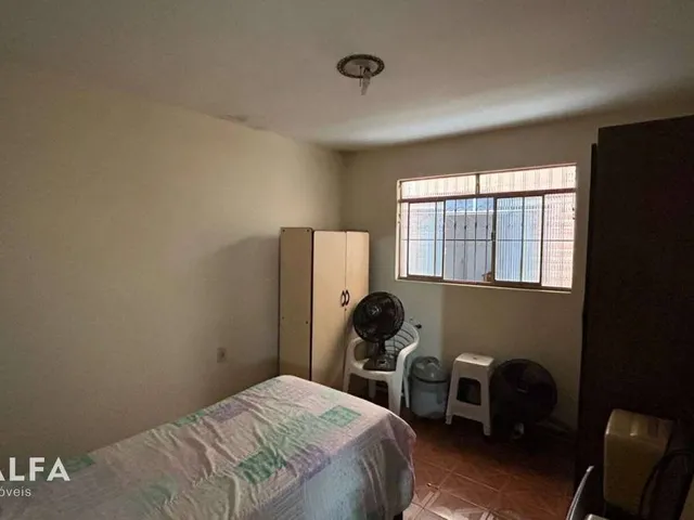 Imagem 2: Casa à Venda no Caminho Novo – Conforto, Espaço e Potencial de Ampliação