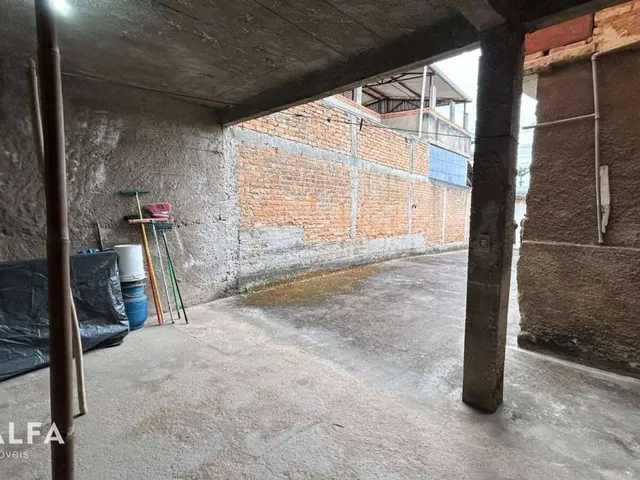 Imagem 8: Casa à Venda no Caminho Novo – Conforto, Espaço e Potencial de Ampliação