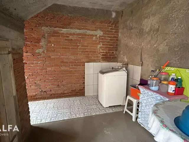 Imagem 13: Casa à Venda no Caminho Novo – Conforto, Espaço e Potencial de Ampliação