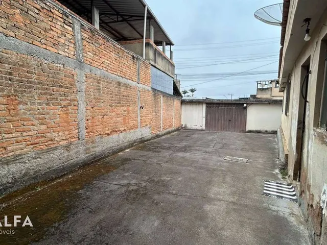 Imagem 7: Casa à Venda no Caminho Novo – Conforto, Espaço e Potencial de Ampliação