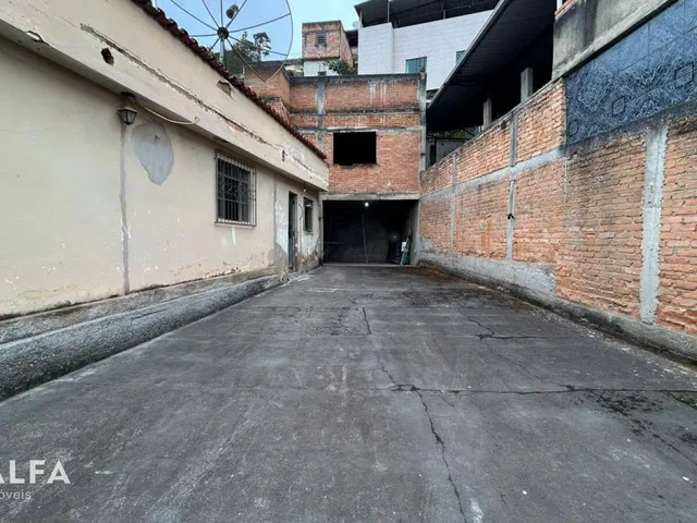 Imagem 11: Casa à Venda no Caminho Novo – Conforto, Espaço e Potencial de Ampliação