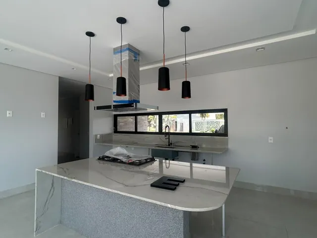 Imagem 8: P style="line-height: 1;">CASA DE ALTO PADRÃO