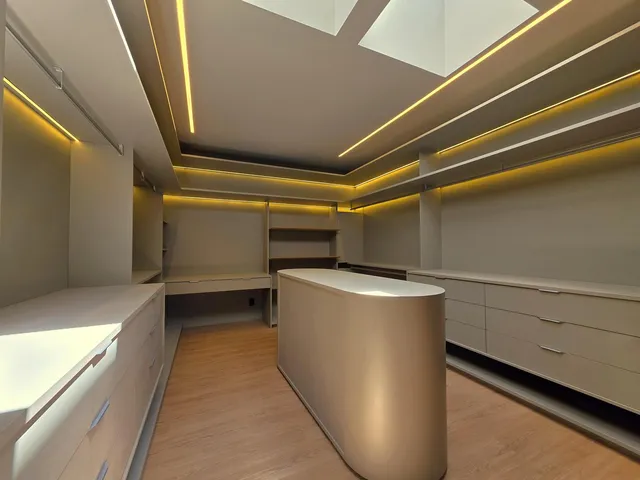 Imagem 16: P style="line-height: 1.4;">Refúgio Minimalista na QL 26: Onde o Design assinado