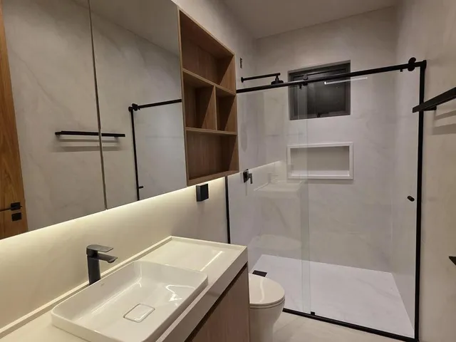 Imagem 15: P style="line-height: 1.4;">Refúgio Minimalista na QL 26: Onde o Design assinado