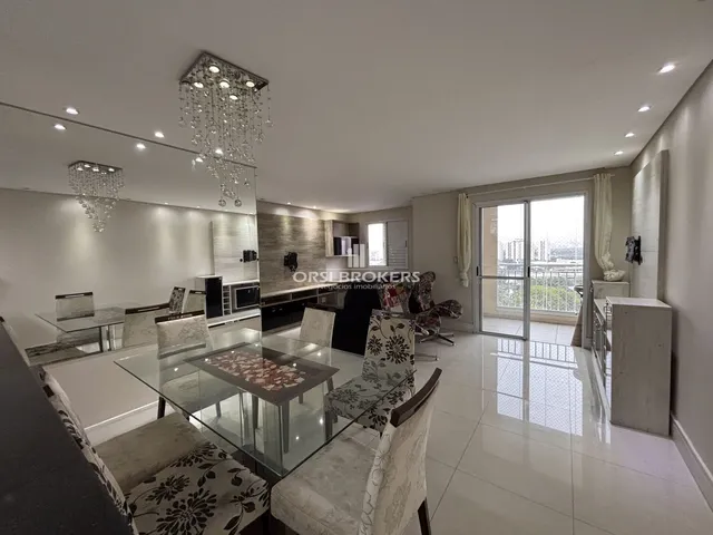 Imagem: O apartamento possui 5 Dormitórios, 1 Suíte, 2 Banheiros,