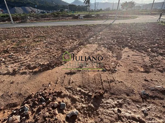 Imagem 8: Terreno à venda em Palhoça-SC, bairro Aririu. Venha conferir!