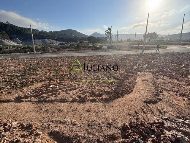 Imagem 3: Terreno à venda em Palhoça-SC, bairro Aririu. Venha conferir!