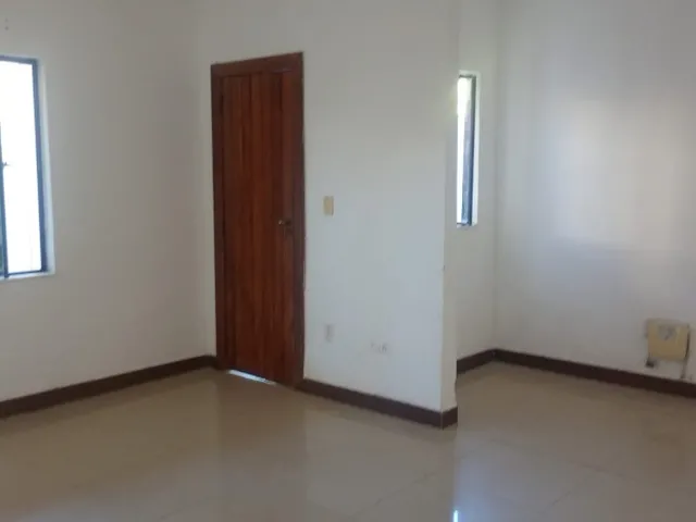 Imagem 9: Casa em Village Residencial próximo à praia ( Aluguel