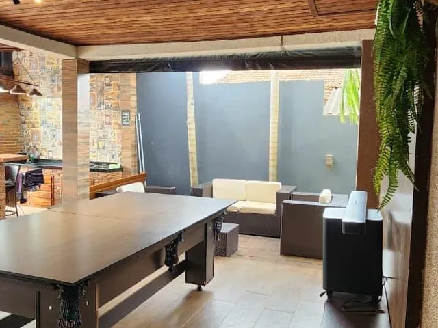 Imagem 6: Casa sozinha no terreno, com piscina à venda na Vila Industrial