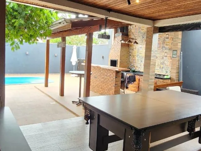 Imagem 8: Casa sozinha no terreno, com piscina à venda na Vila Industrial