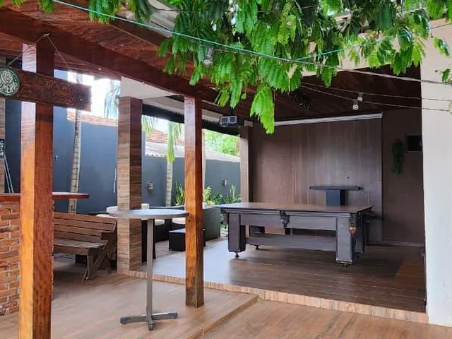 Imagem 13: Casa sozinha no terreno, com piscina à venda na Vila Industrial