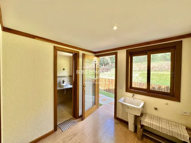 Imagem 11: Casa de Alto Padrão em Condomínio de Luxo em Cotia-SP, 3 quartos, 3 suítes, 3 salas, 5