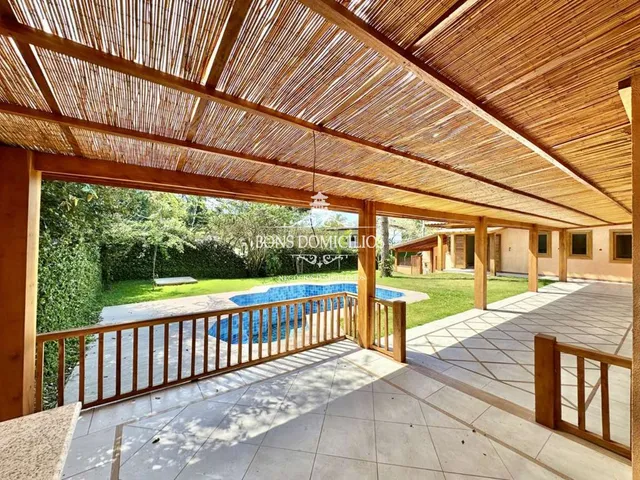 Imagem 3: Casa de Alto Padrão em Condomínio de Luxo em Cotia-SP, 3 quartos, 3 suítes, 3 salas, 5