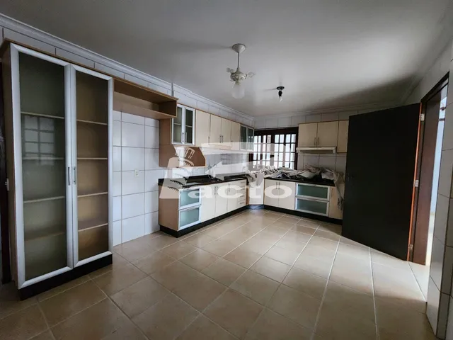 Imagem 12: APARTAMENTO 01 QUARTO E 02 SUITES