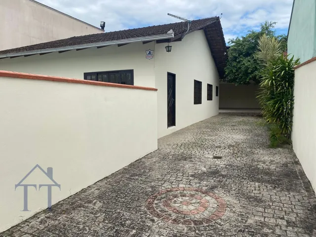 Imagem 2: Casa plana no bairro Itaum