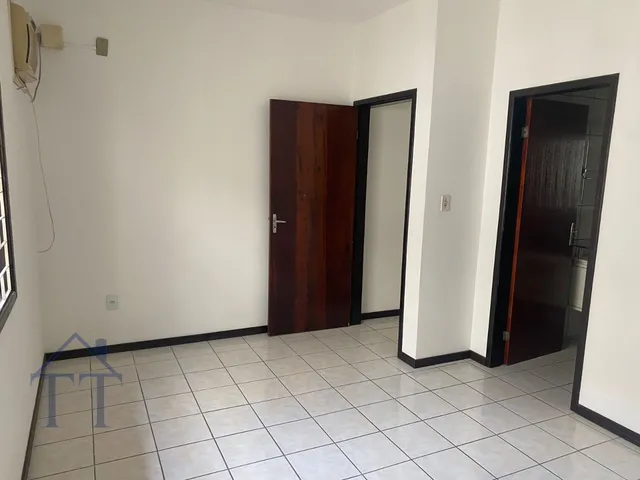 Imagem 10: Casa plana no bairro Itaum