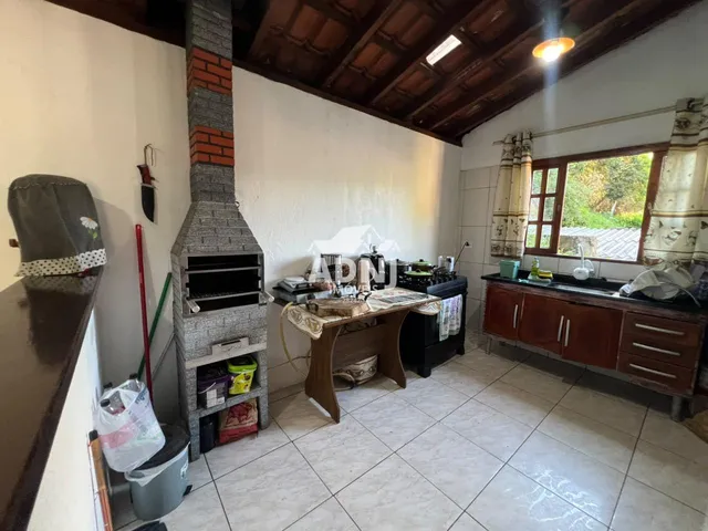 Imagem 3: Sobrado Espaçoso com 3 Suítes em São Lourenço da Serra - 265m²