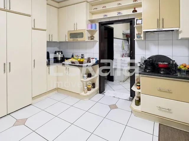 Imagem 5: Casa Semimobiliada Com 01 Suíte + 03 Quartos