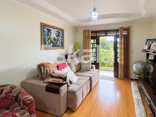 Imagem 3: Casa Semimobiliada Com 01 Suíte + 03 Quartos