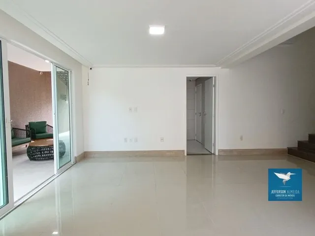 Imagem 9: Casa Duplex com Móveis Planejados, Amplo Lote e Deck Privativo a Poucos Metros da CE040
