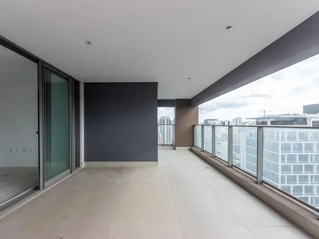 Imagem: Este elegante apartamento no 23º andar