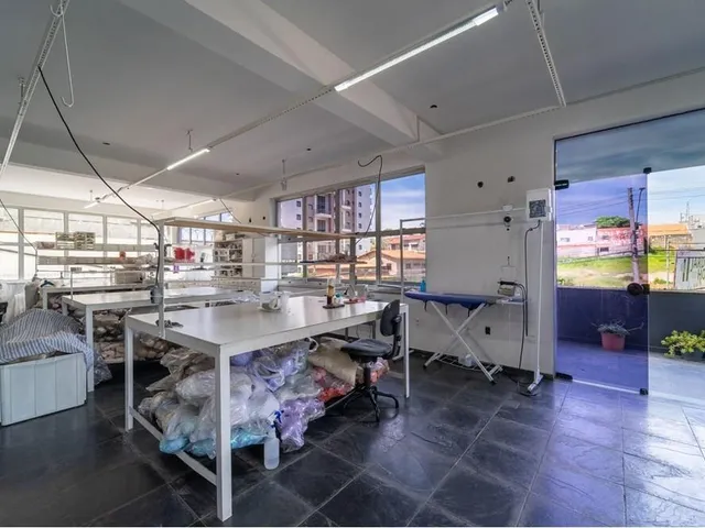 Imagem 2: Procurando um investimento ideal? Este prédio comercial de 793m² em Jundiaí, São