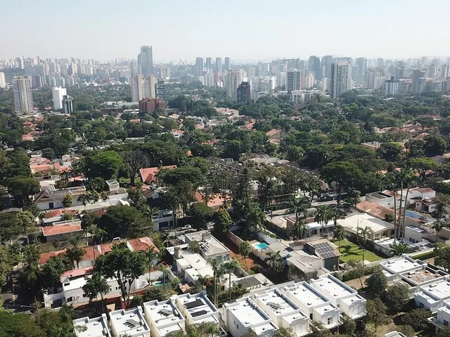Imagem 12: Encantadora residência em Santo Amaro, Alto da Boa Vista, apresenta um estilo