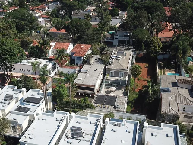 Imagem 14: Encantadora residência em Santo Amaro, Alto da Boa Vista, apresenta um estilo