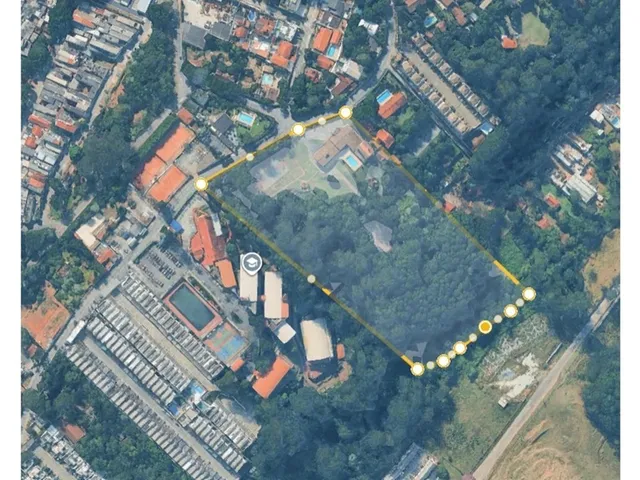 Imagem: Um terreno privilegiado na Granja Viana