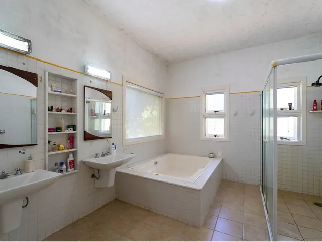 Imagem 14: Casa de alto padrão no Condomínio Parque dos Manacás, em Jundiaí, com 700m2 de área