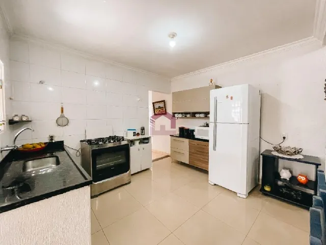 Imagem 7: LOTE COM 02 CASAS - 05 QUARTOS - 03 SUÍTES - ÁREA DE LAZER - SHA CONJUNTO 3