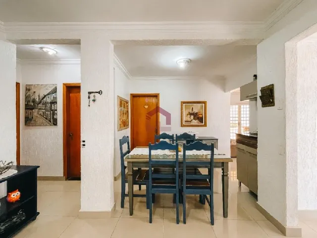 Imagem 4: LOTE COM 02 CASAS - 05 QUARTOS - 03 SUÍTES - ÁREA DE LAZER - SHA CONJUNTO 3