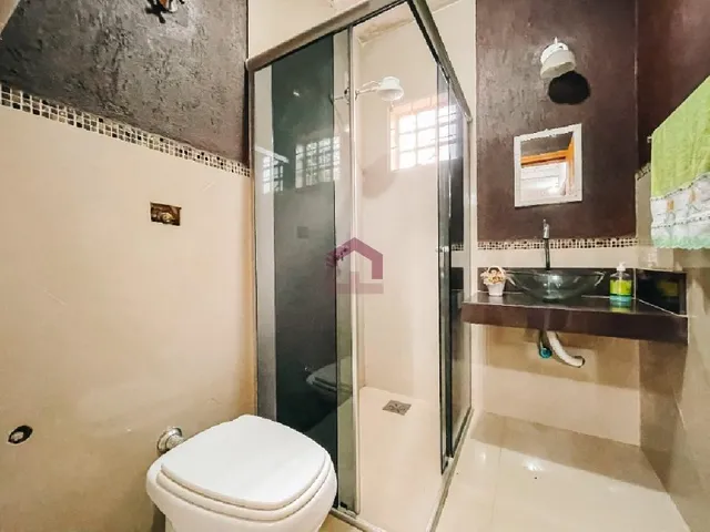 Imagem 12: LOTE COM 02 CASAS - 05 QUARTOS - 03 SUÍTES - ÁREA DE LAZER - SHA CONJUNTO 3