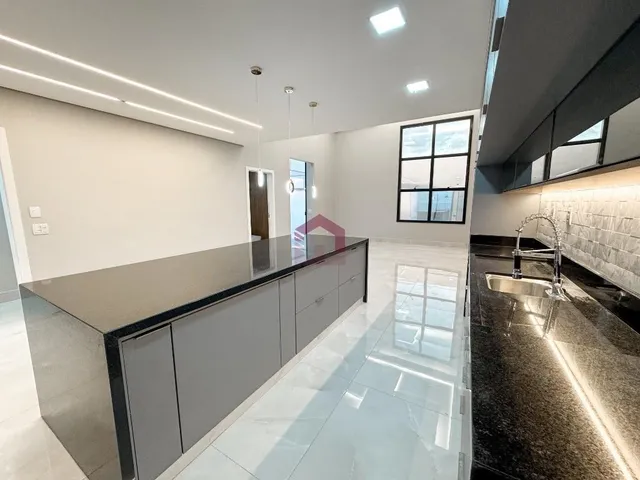 Imagem 2: CASA MODERNA - ALTO PADRÃO - 3 SUÍTES - ÁREA GOURMET - SPA - ARNIQUEIRAS