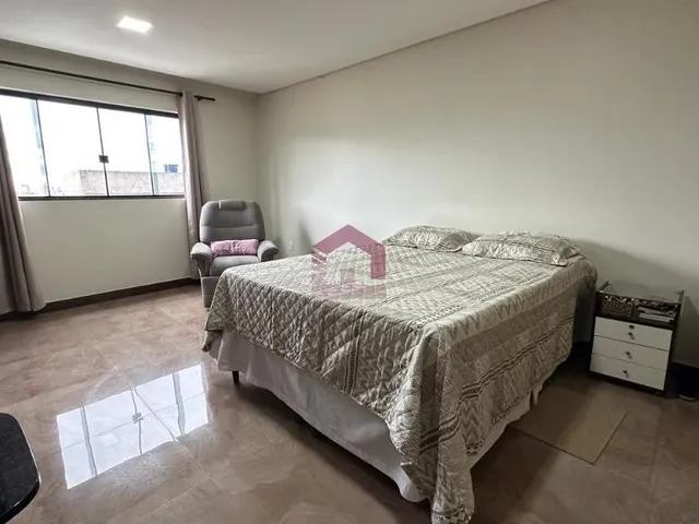 Imagem 9: ARNIQUEIRA - 5 QUARTOS - 3 SUÍTES - REFORMADA - ALTO PADRÃO - CONDOMÍNIO FECHADO