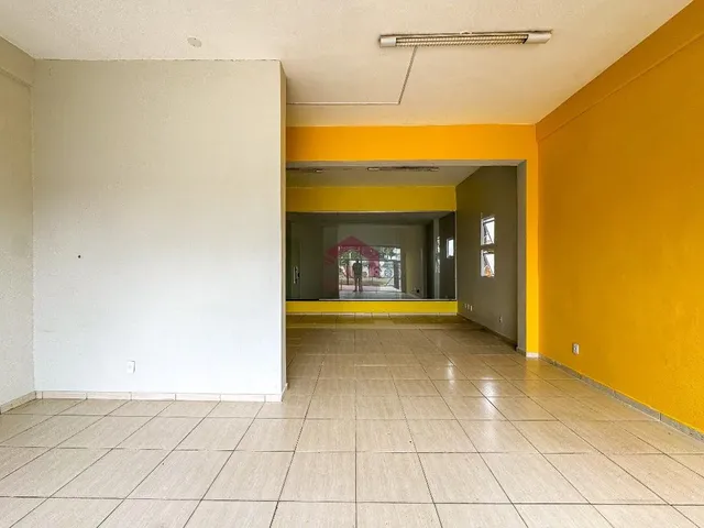 Imagem: QS 9 - LOJA - 90M² - FRENTE PISTA - 2 BANHEIROS