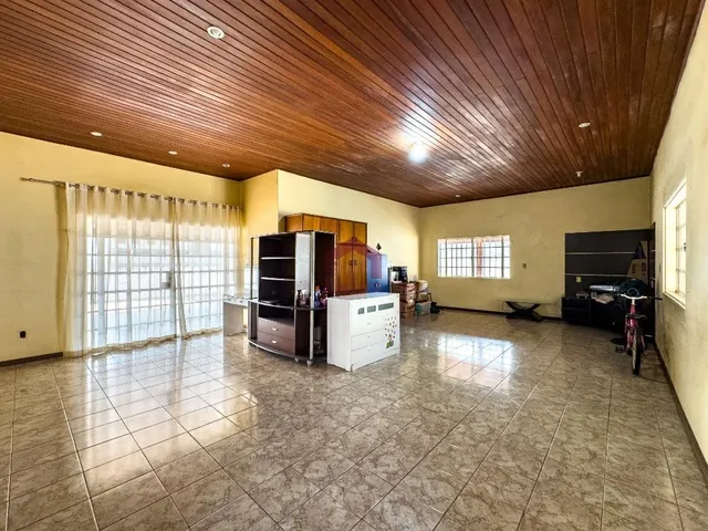 Imagem 4: RUA 3 - VICENTE PIRES - 3 QUARTOS - 5 BANHEIROS - LOTE 1200M² - CHURRASQUEIRA