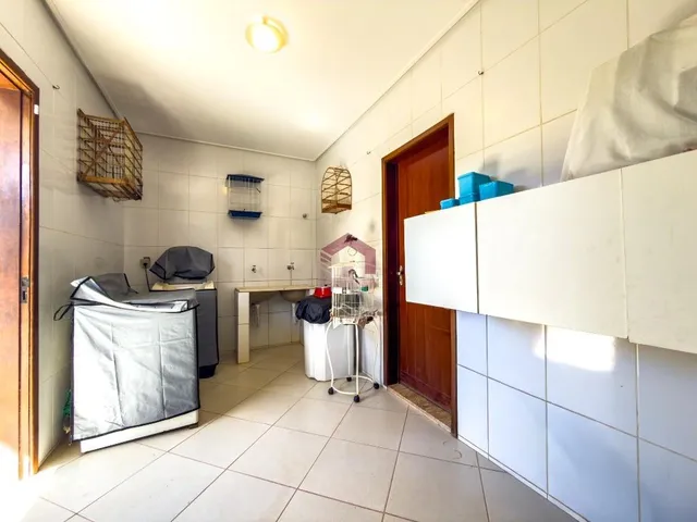 Imagem 9: ARNIQUEIRA - SHA 8 - 5 SUÍTES - ÁREA GOURMET - PISCINA - 1.600M² - ALTO PADRÃO