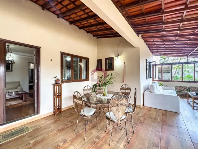Imagem 12: PARK WAY - QUADRA 5 - LOTE 2.500M² - 4 QUARTOS - 2 SUÍTES - PISCINA - ÁREA VERDE