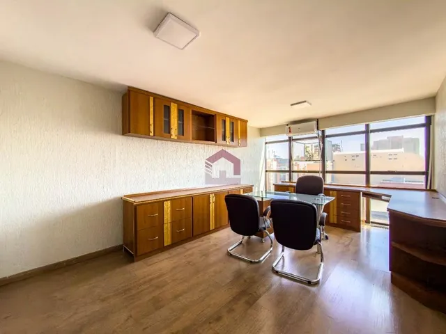 Imagem: A loja possui 1 Banheiro, 36m² de Área e está localizado